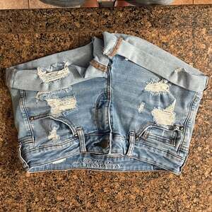 American Eagle Distressed High-Waisted Denim Cuffed Shorts size 10